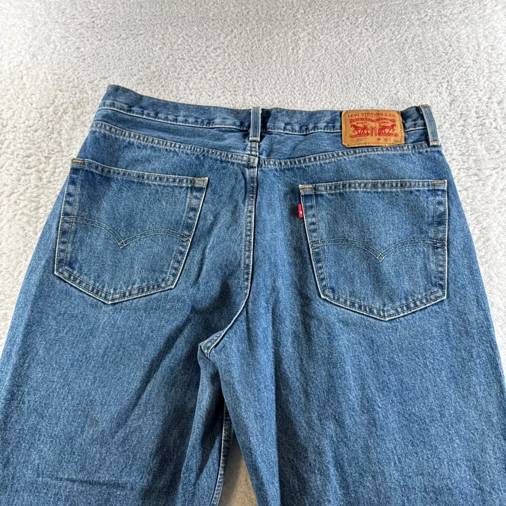 Levis 550 Relaxed Fit Straight Mens Tag 36x36 Western Medium Blue Denim Distress